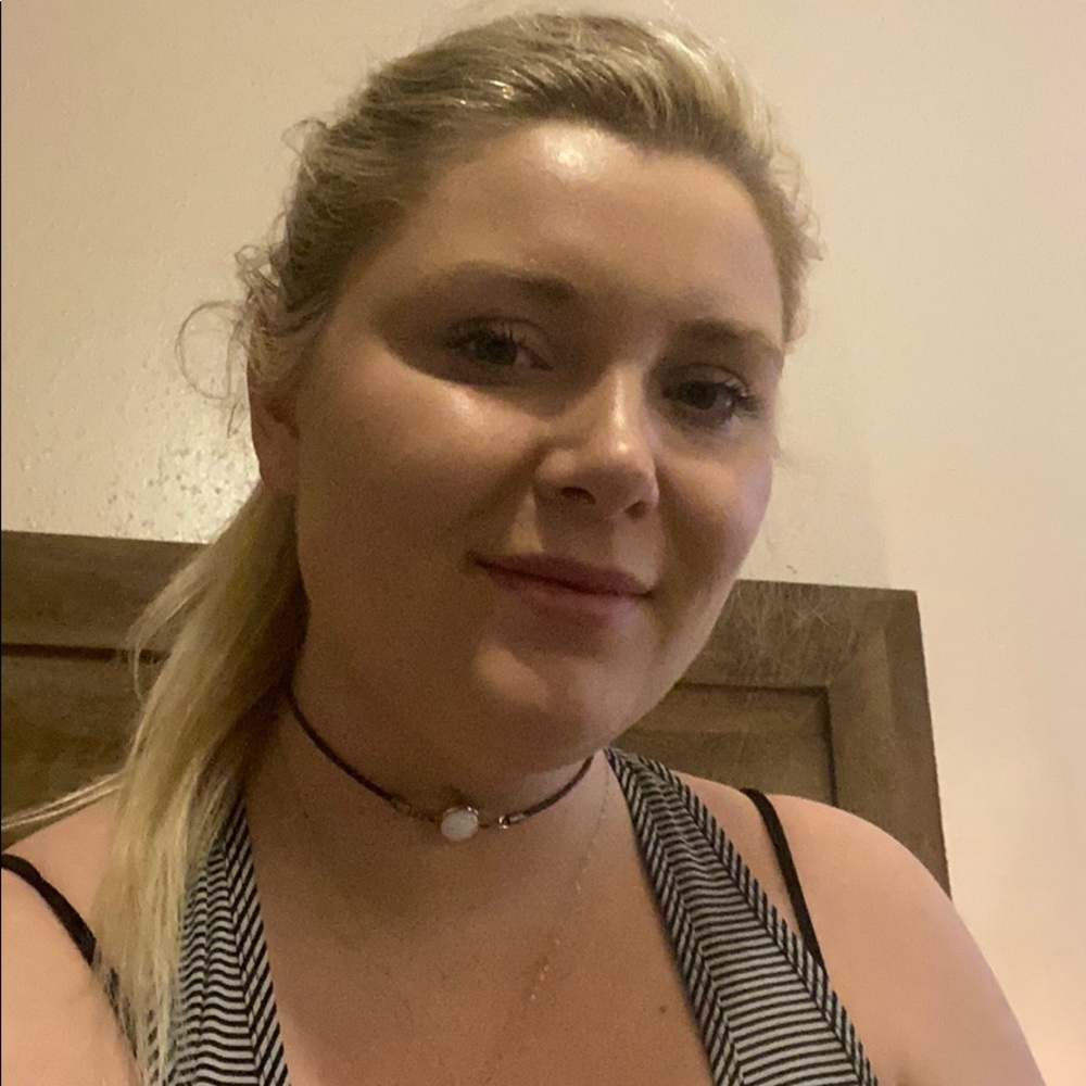 Meet your Posher, Edie